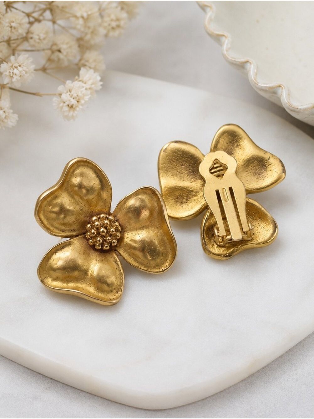 Vintage Gold Tone Floral Clip On Earrings Retro Statement Jewelry
